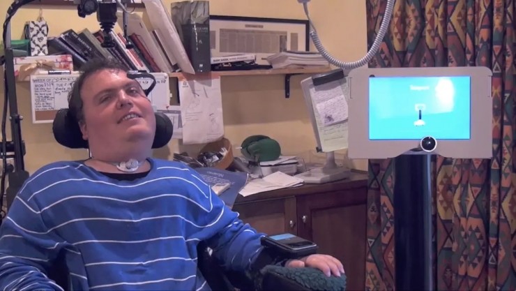 脑控机器人为残疾人开拓出新的世界